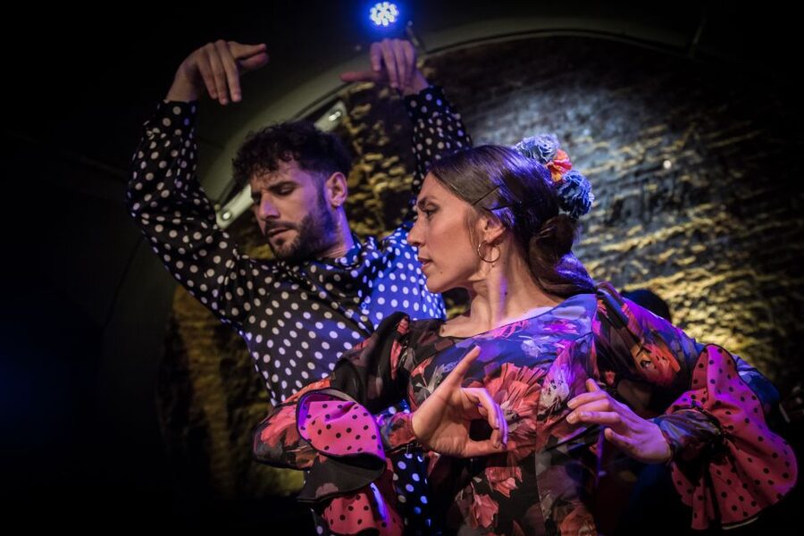 Madrid: La Cueva de Lola Flamenco Show Tickets with Drink - La Cueva de Lola: a 17th-century cave performance in La Latina