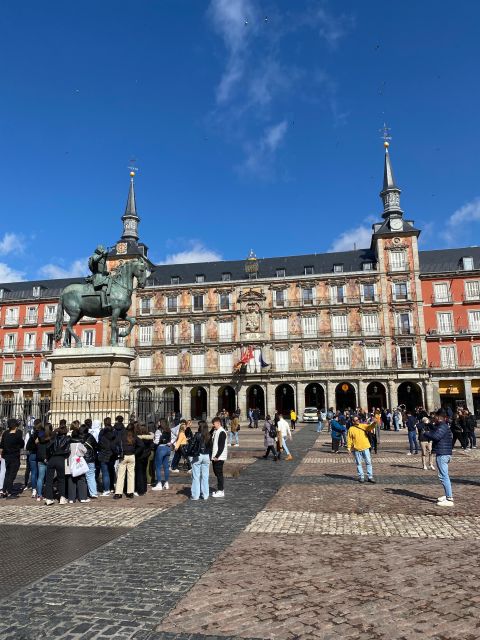 Madrid: Monastery of Descalzas Reales Tour with Tickets - Why Las Descalzas Reales feels different from other sights