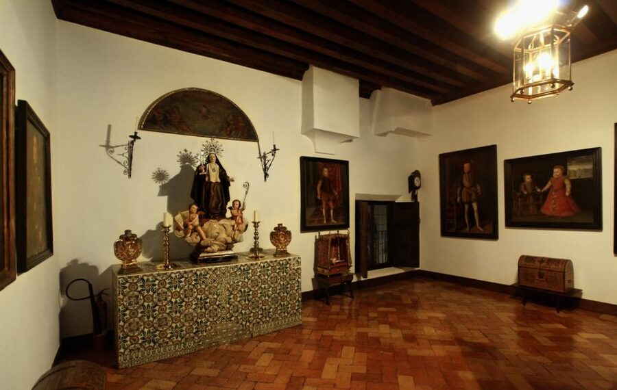 Madrid: Monastery of Descalzas Reales Tour with Tickets - Practical tips to make your 1 to 2 hours count