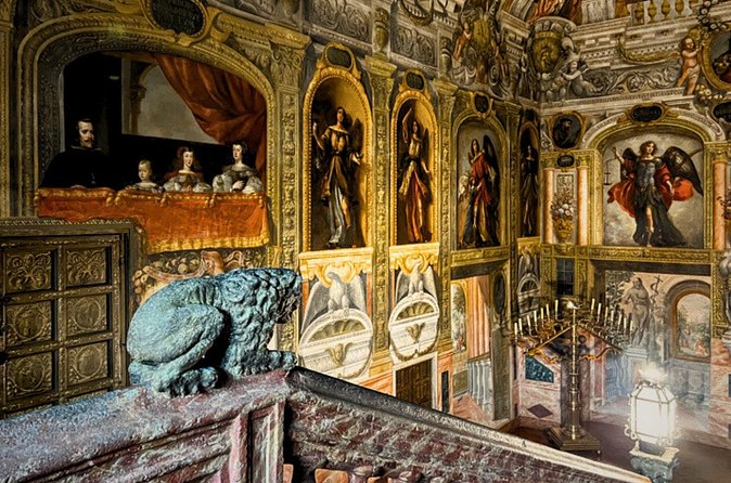 Madrid Mysteries & Legends Private Tour - Arco de Cuchilleros and Plaza Mayor: big-stage Madrid and the center of attention