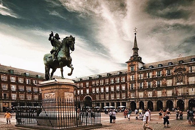 Madrid Old City Guided Exclusive Guided Walking Tour - The Arab Wall and Calle Mayor, Madrid’s origin story in walkable form