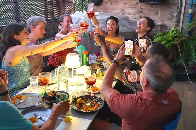 Madrid: Paella & Sangria Classes- Seafood, Chicken & Vegan option - Paella cooking that goes beyond watching