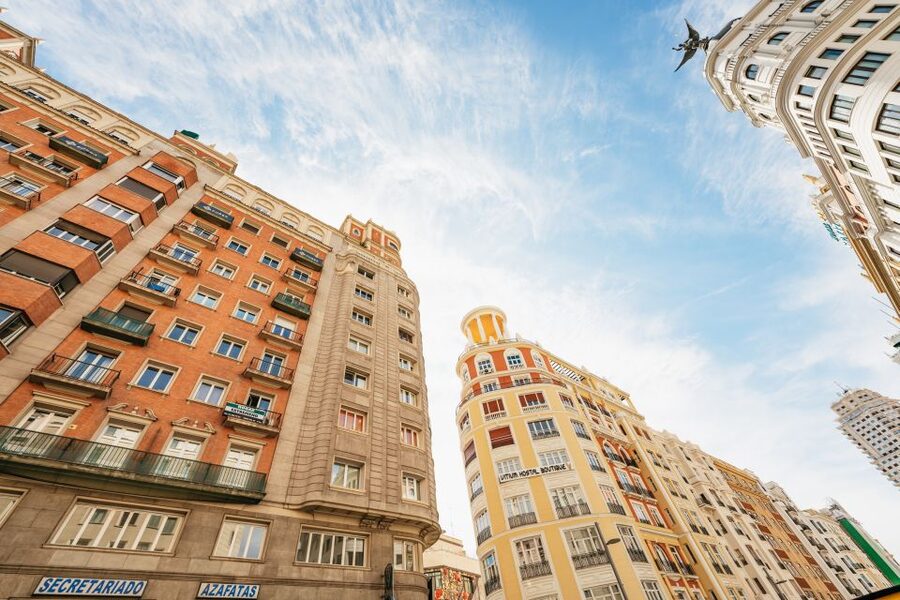 Madrid: Panoramic Route City Tour - Night Route in Summer: Historic Madrid Lit Up, Same Blue Loop
