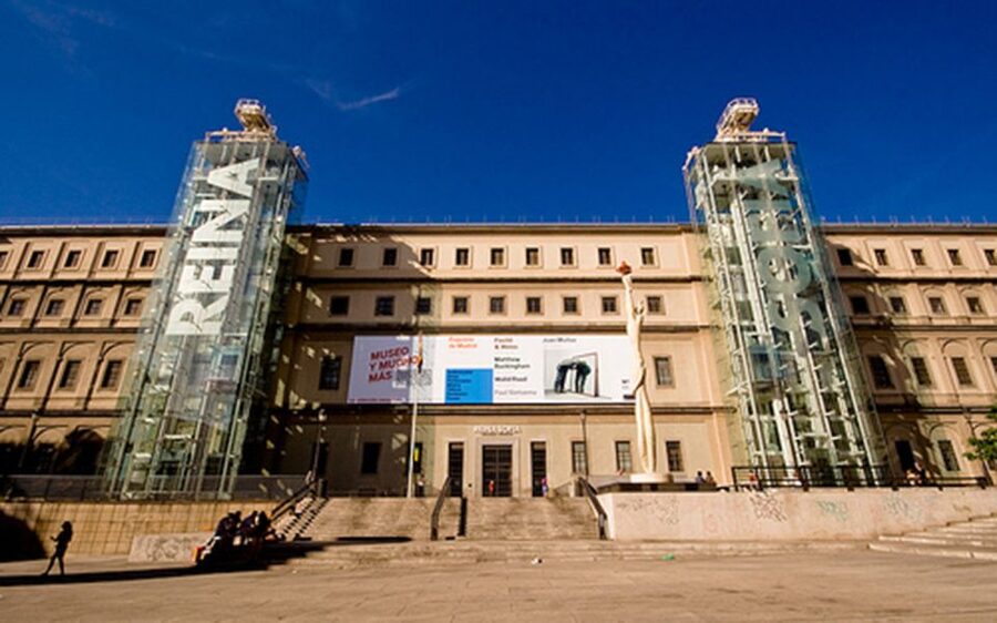 Madrid: Prado & Reina Sofía Museums Guided Tour - Meeting at Velázquez: Find Your Guide Quickly