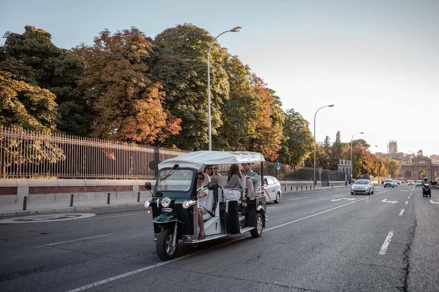Madrid: Private City Tour by Eco Tuk Tuk - FAQ