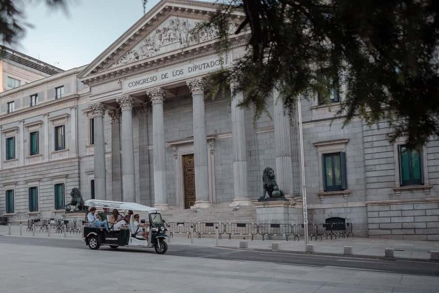 Madrid: Private City Tour by Eco Tuk Tuk - Choosing the Right Duration for the Stops You Care About