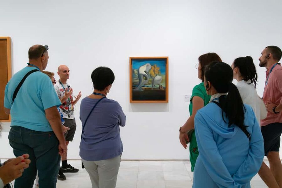 Madrid: Reina Sofía Guided Tour with Skip-the-Line Tickets - Finding the Meeting Point at Real Reina Sofía Friends