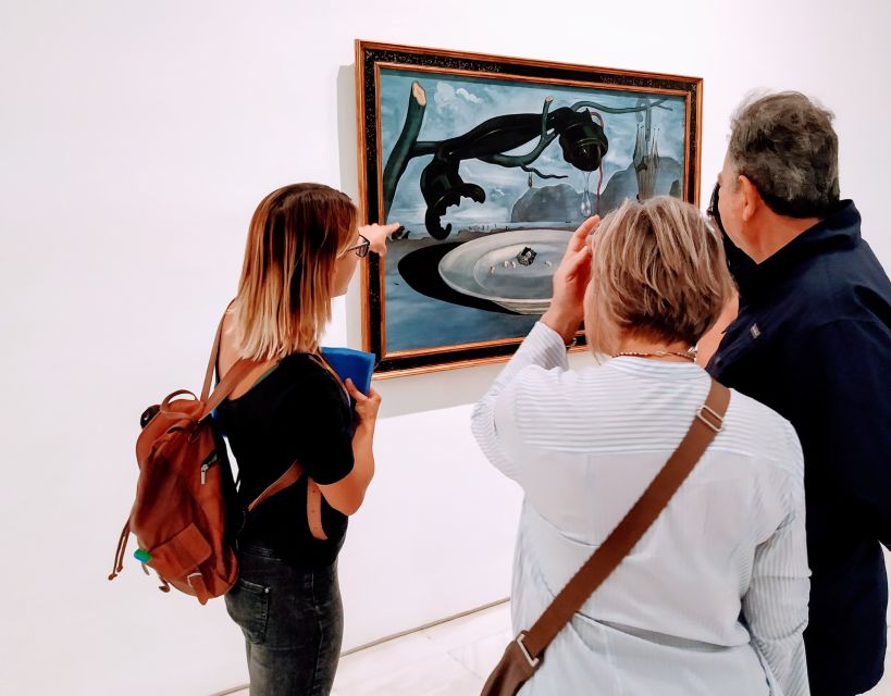 Madrid: Reina Sofía Museum Guided Tour - The highlight route, from modern movements to Guernica
