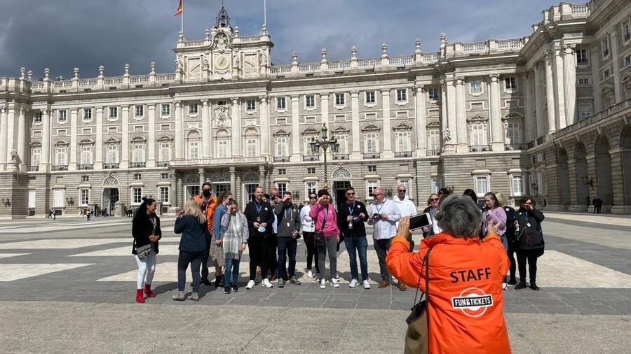 Madrid: Royal Palace Entry Ticket and Small Group Tour - Meeting Point at Fun and Tickets, Then a Guided Walk That Sets the Stage