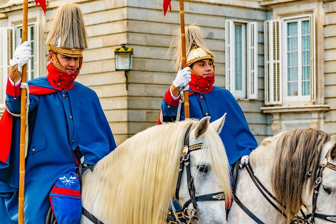 Madrid: Royal Palace Expert Guided Tour with Optional Tapas - Walking, Timing, and Getting the Most From 2 Hours