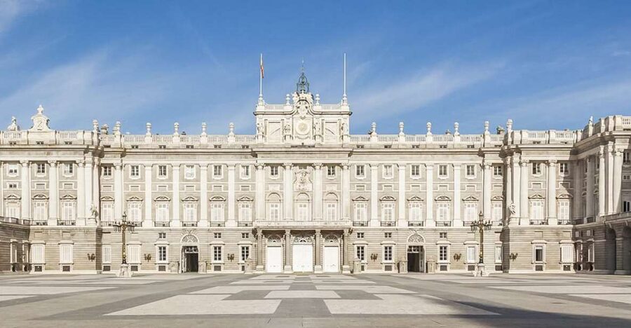 Madrid: Royal Palace Fast-Access Admission Ticket - Salons and fresco-style decoration: how to use your 45 minutes well