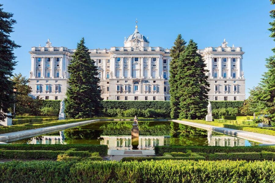 Madrid: Royal Palace Guided Tour with Entry Ticket - Check-In at Calle de la Independencia 2, Then Head Toward Plaza de Ópera