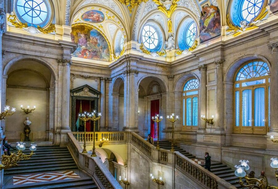Madrid: Royal Palace Guided Tour with Entry Ticket - Prince’s Courtyard, the Reliquary, and the Chapel at the Entrance