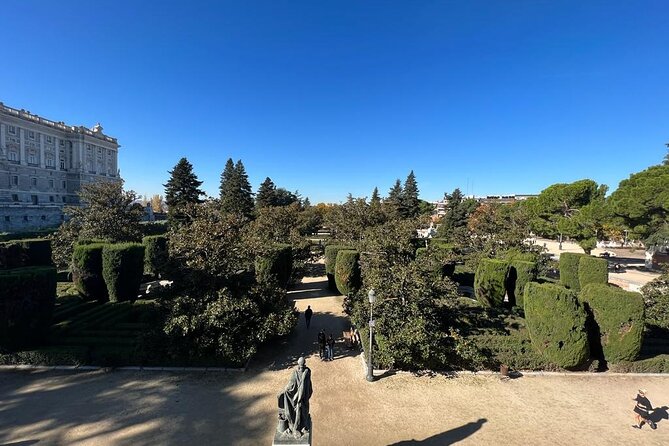Madrid: Royal Palace Guided Tour with Skip the Line Ticket - Price and Value: Is $43.53 Worth It?