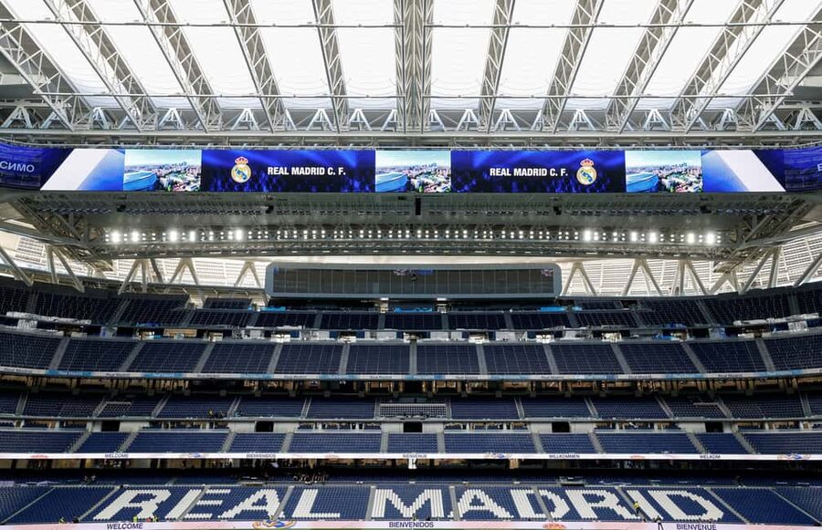 Madrid: Santiago Bernabéu and Real Madrid Guided tour - Interactive Exhibition First, So the Stadium Makes Sense