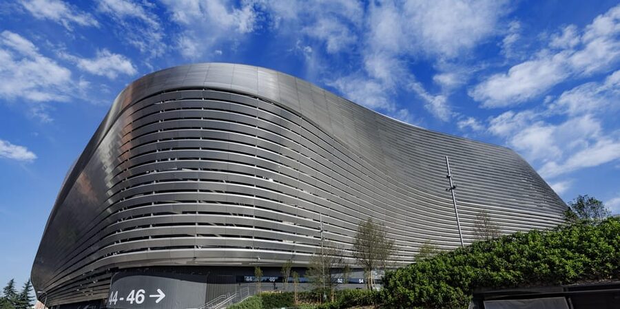 Madrid: Santiago Bernabéu Stadium Guided Tour - Trophies and photo moments: the Bernabéu spectacle in real life