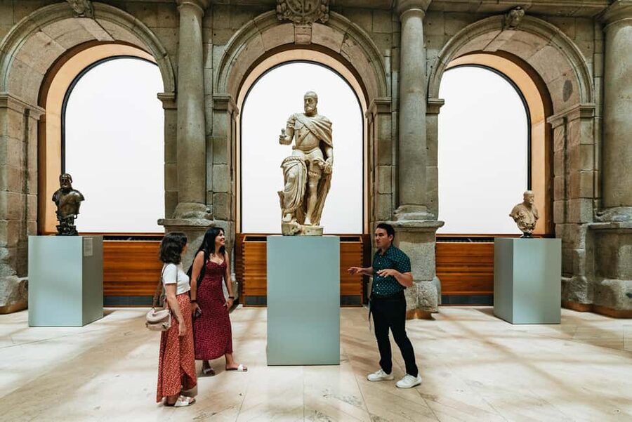 Madrid: Skip-the-Line Prado Museum Guided Tour - Priority entry and the security screen reality