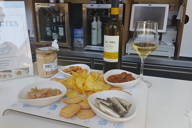 Madrid Small Group Tapas Tour at 4 Venues -Lunch or Dinner - The walking route: what each landmark area adds to the meal