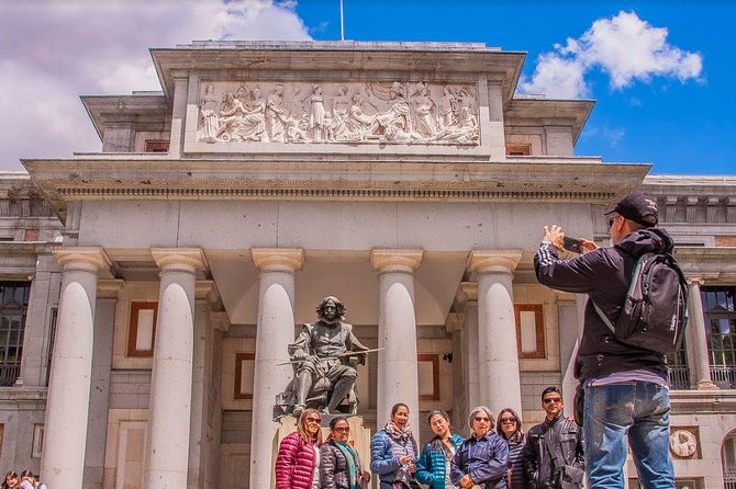 Madrid: small group tour of the Prado Museum - Meeting at the Monument to Goya: your quick orientation