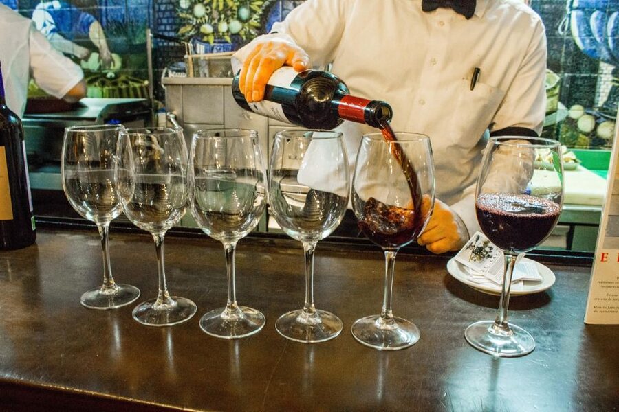 Madrid: Tapas & Wine Tasting Tour with Local Guide - Price value: what $91 is buying beyond food
