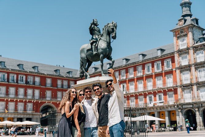 Madrid Tapas & Wine Tour with Rooftop Views and Local Guide - Stop 3: Calle de las Huertas Carrilleras and Smashed Potatoes