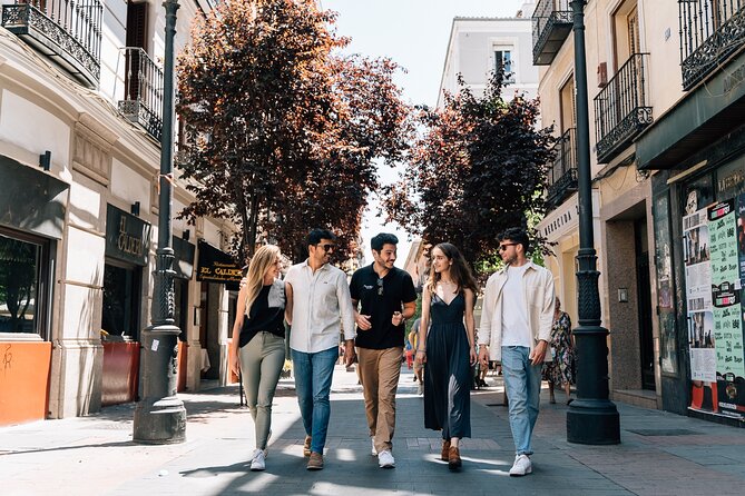 Madrid Tapas & Wine Tour with Rooftop Views and Local Guide - Stop 4: Barrio de las Letras, Plaza de Santa Ana, and Clay-Dish Shrimp