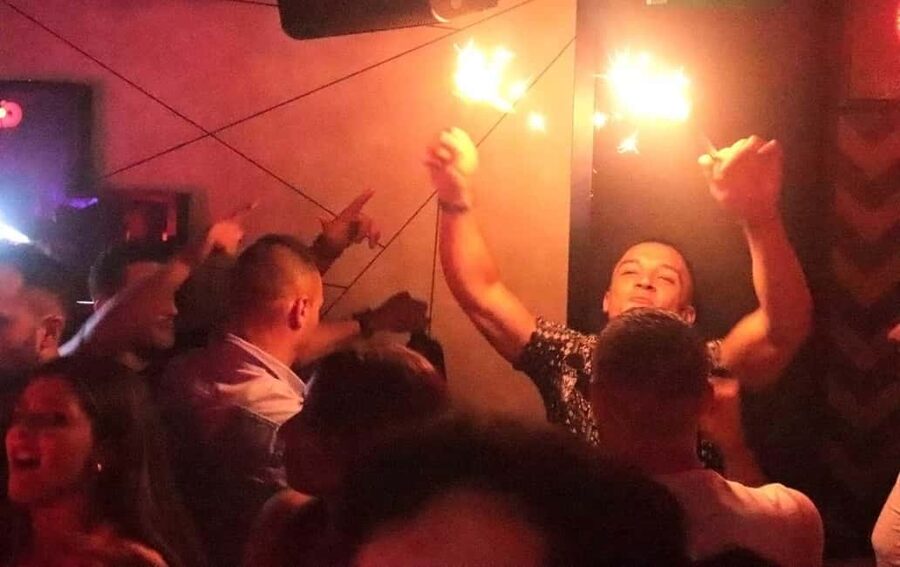 Madrid: Top Pub-Crawl with Drinks and Nightclub Entry - Key highlights you’ll feel fast