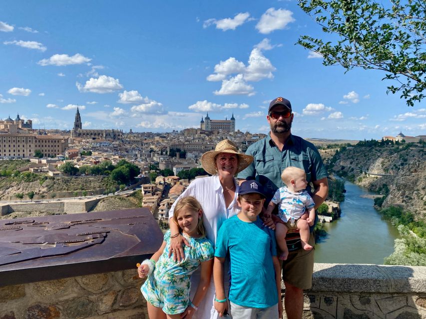 Madrid: Tour Toledo y Segovia, 8 destinos imprescindibles - Madrid to Toledo and Segovia in a Mercedes Benz, with time to breathe