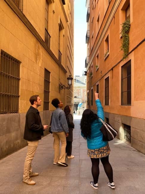 Madrid: Welcome to Madrid Guided Walking Tour - Meeting at the Fountain of Orpheus, Then Getting Your Bearings