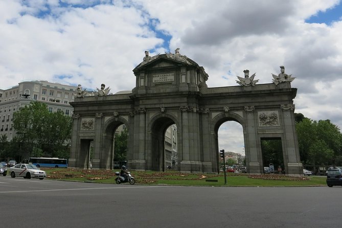Panoramic Private Tour Madrid with hotel pick up - Templo de Debod: the ancient Egypt detour that feels oddly right