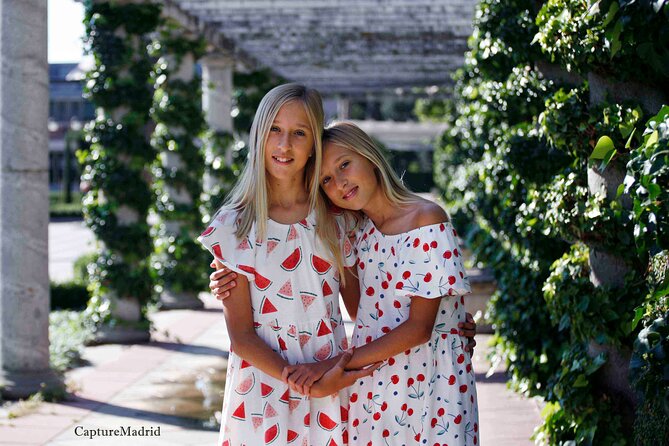 Private Photo sessions in Madrid - Plaza de Oriente to Parque del Retiro: Classic Madrid, Easy Steps