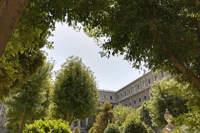 Reina Sofia Museum Small Group Tour -6 people maximum- - The itinerary stop: how the tour keeps you from getting lost inside Reina Sofia