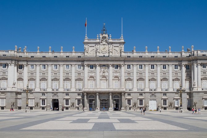 Royal Palace Guided Tour Small Group with Tickets - Skip-the-line Royal Palace access that actually saves time