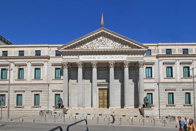 Royal Palace & Prado Museum Skip the Line Guided Tour - Plaza de España Meeting Point: Starting With a Sense of Place