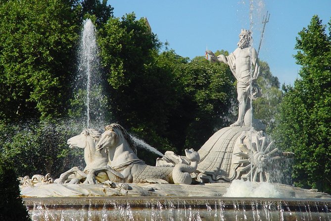 Royal Palace & Prado Museum Skip the Line Guided Tour - Old-Town Squares Between Stops: Learning Madrid While You Walk
