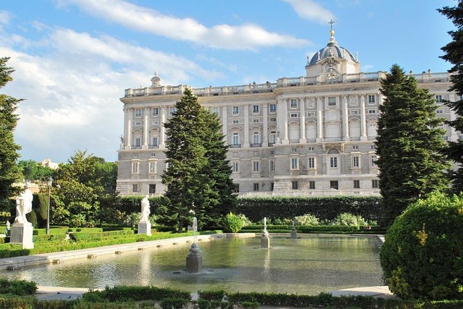Royal Palace & Prado Museum Skip the Line Guided Tour - Pace, Walking Distance, and Why Shoes Matter