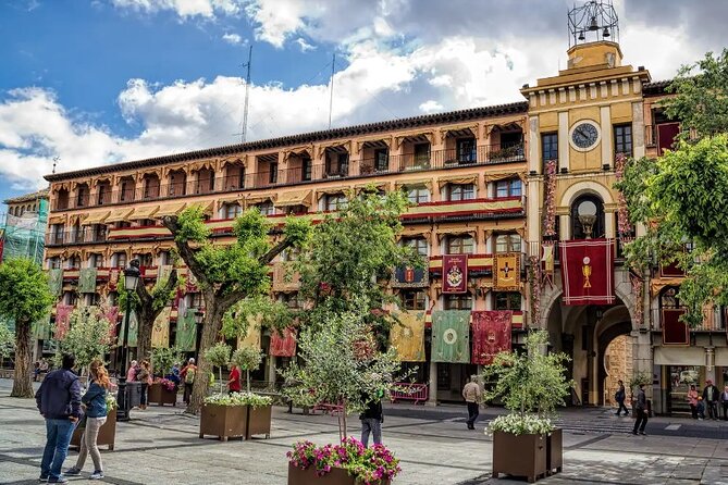 Segovia and Toledo Day Tour from Madrid with Optional Alcazar - Segovia: how the Aqueduct, Cathedral square, and Alcázar fit together