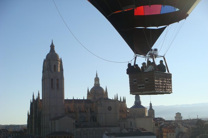 Segovia from the Skies: Sunrise Balloon Ride - How the Flight Feels: Panoramas, Calm, and Safety Talk in Real Time