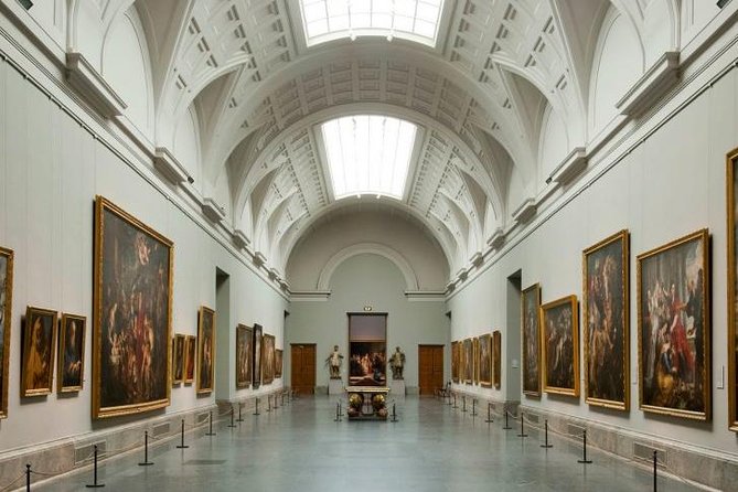 Skip the line: Prado Museum Monolingual Guided Tour - Start at Velázquez, then head straight for the Prado door