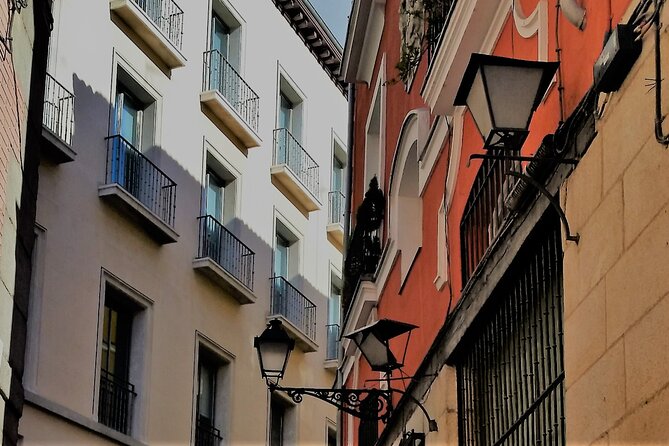 Surfing Madrid: From the Palace to the Tavern Private Tour - How to pace your day with a 3-hour walking route