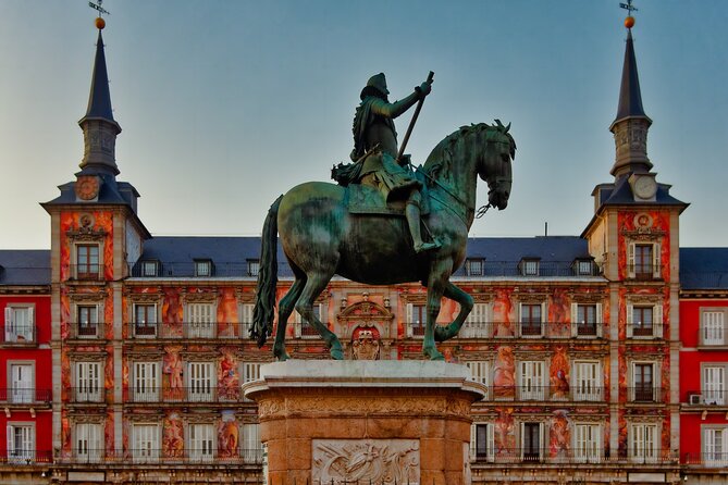 Surfing Madrid: From the Palace to the Tavern Private Tour - The Royal Palace from the outside, where you save time and still get the payoff