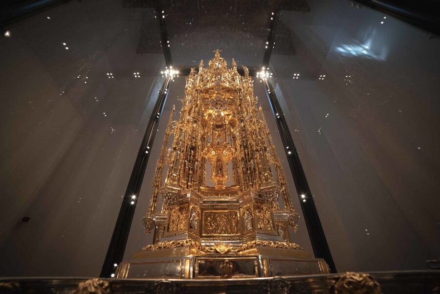 Toledo: Cathedral Tour with a Local Guide - El Transparente: the skylight that turns light into design