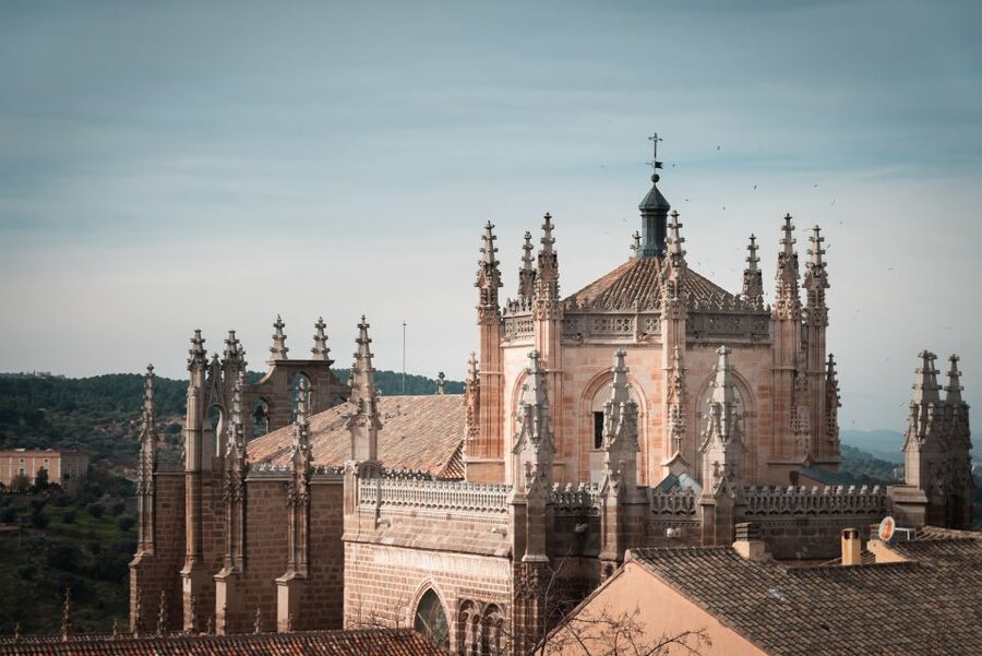 Toledo: Guided Monument Walking Tour with Wristband Pass - The wristband: how you keep going after the 3-hour tour