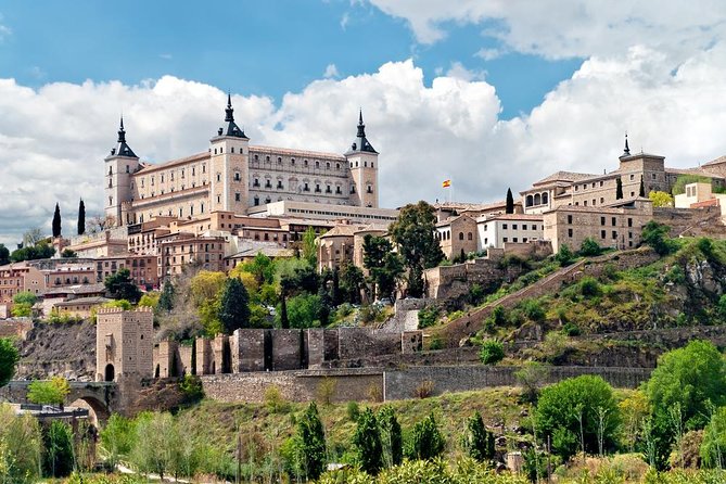 Toledo Half Day Tour with Cathedral, St Tome Church & Synagoge - Catedral Primada: why cathedrals mattered beyond worship