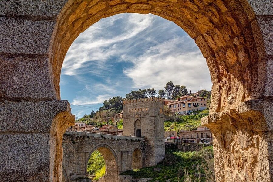 TOLEDO: Private Tour With Official Guide - The 1.5-hour plan, starting at Calle Armas 3 in Plaza de Zocodover