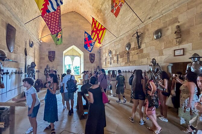 Toledo, Segovia and Avila from Madrid with Tickets and Lunch - Alcázar de Segovia: the quick entry win that saves real time
