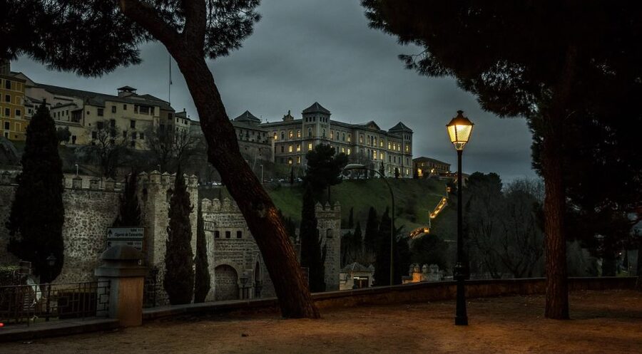 Toledo: Una Mágica noche Toledana - Price and value for a 2-hour guided night walk