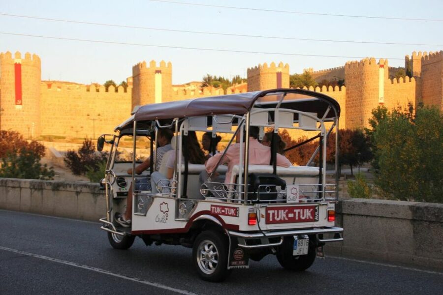 Tour Guiado En Tuk Tuk Recorre Avila De La Forma Mas Comoda - The route: major Avila landmarks, in a smooth circuit