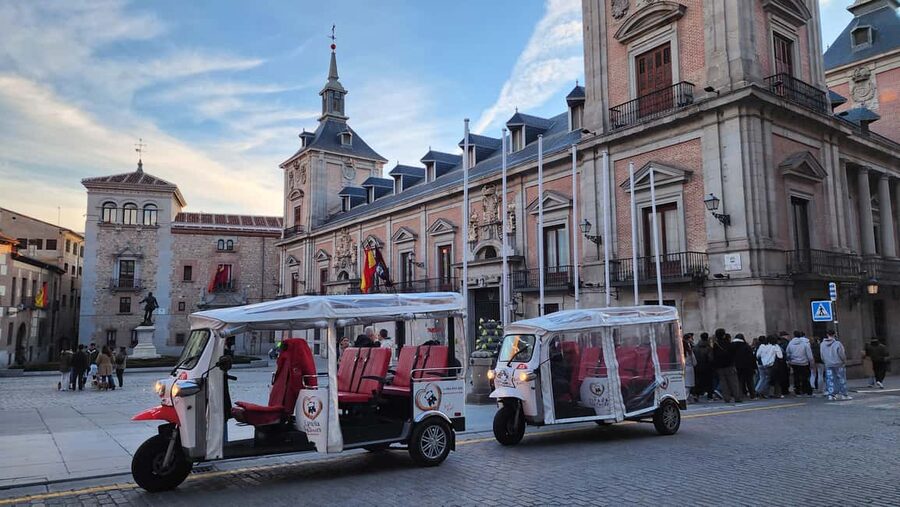 Tour Madrid: Secrets in a Electric Tuk Tuk - Key things to know before you ride